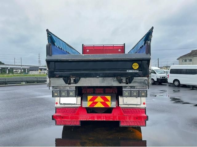 MITSUBISHI FUSOU SUPER GREAT 2013