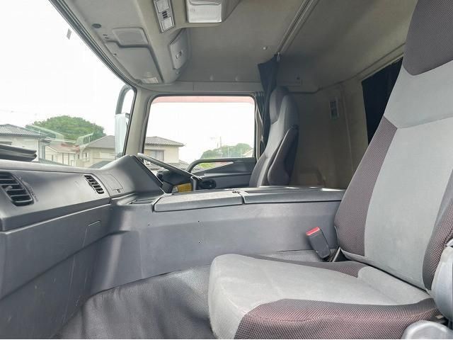 MITSUBISHI FUSOU SUPER GREAT 2013