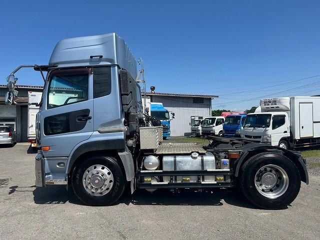 NISSAN DIESEL Quon 2012