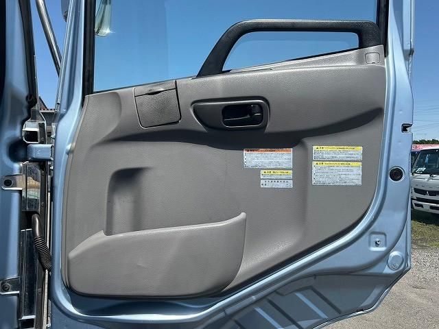 NISSAN DIESEL Quon 2012