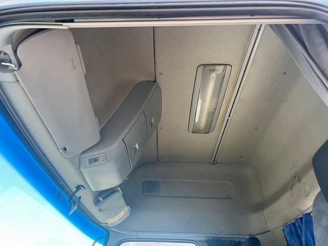 NISSAN DIESEL Quon 2012