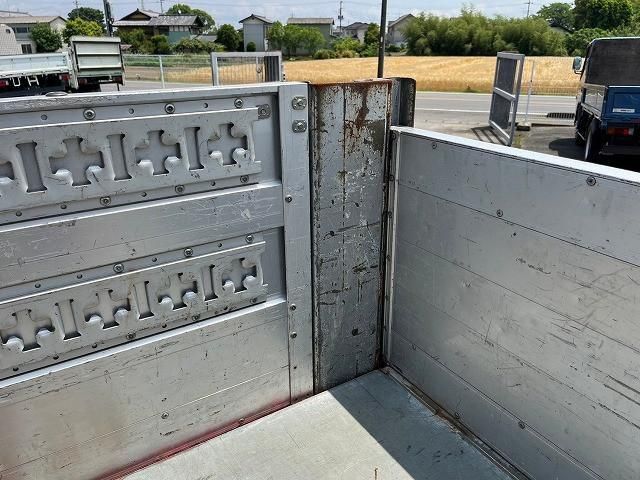 MITSUBISHI CANTER 2016