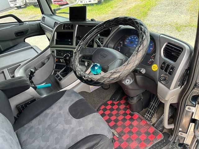 NISSAN DIESEL Quon 2012