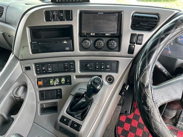 NISSAN DIESEL Quon 2012