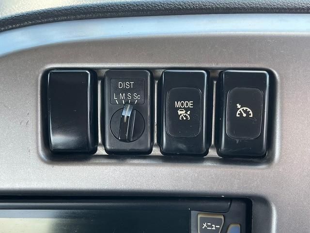 NISSAN DIESEL Quon 2014