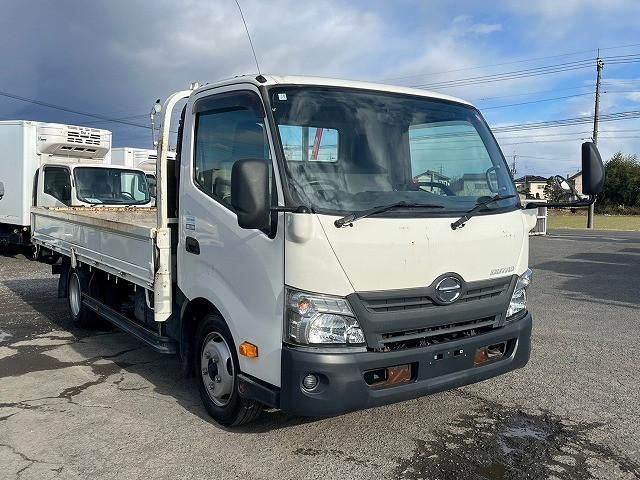 HINO DUTRO 2017