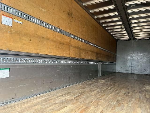 NISSAN DIESEL Quon 2016