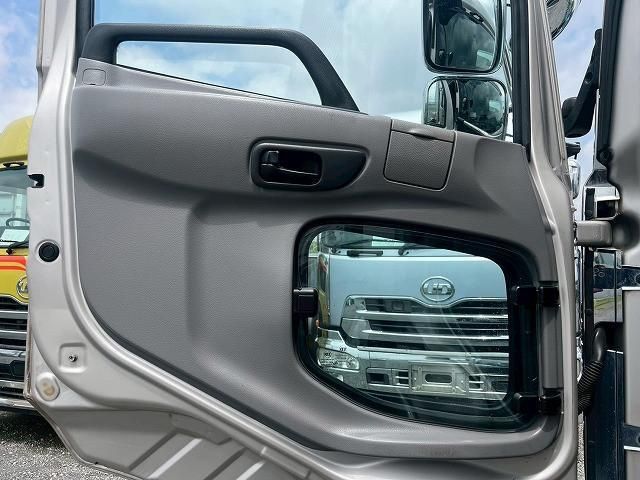 NISSAN DIESEL Quon 2016