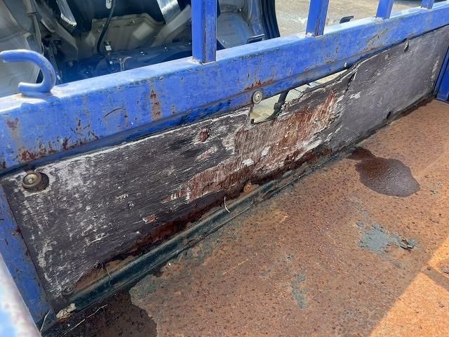 MITSUBISHI CANTER 2006