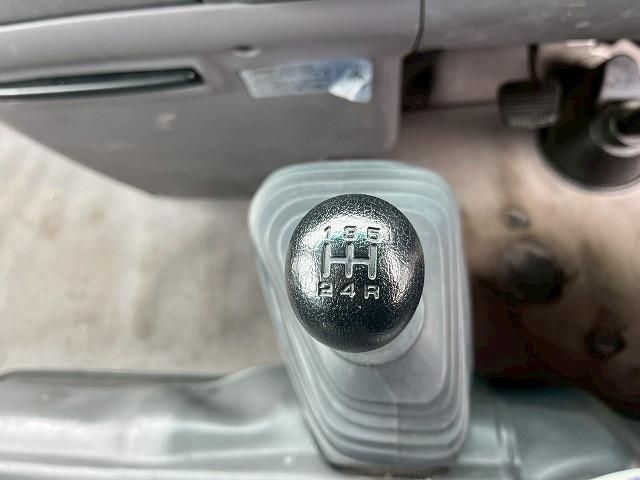 NISSAN CIVILIAN 2004