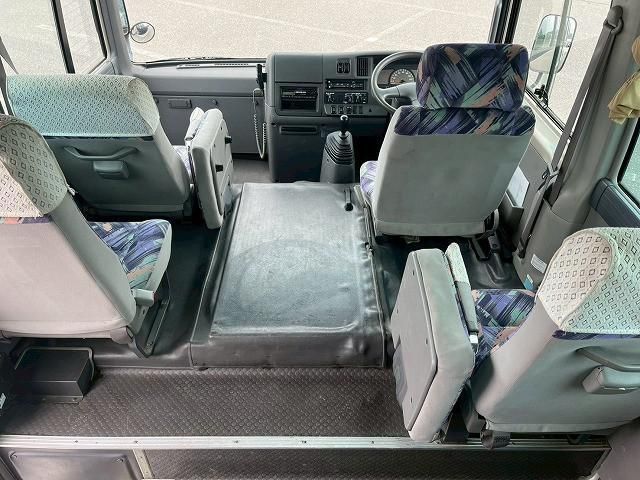 NISSAN CIVILIAN 2004