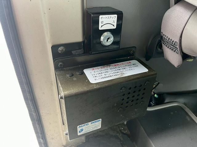 NISSAN CIVILIAN 2004