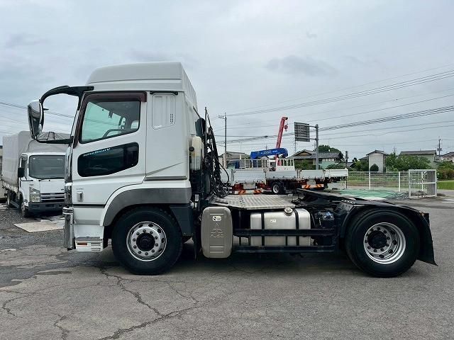 MITSUBISHI FUSOU SUPER GREAT 2015