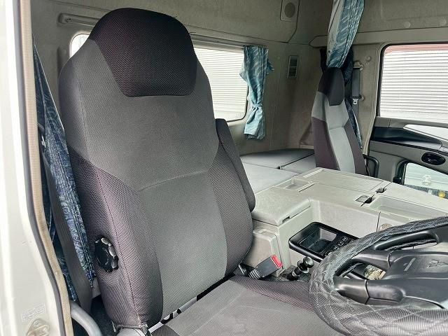 MITSUBISHI FUSOU SUPER GREAT 2015