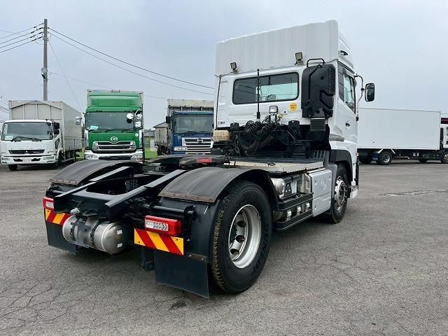 NISSAN DIESEL Quon 2022