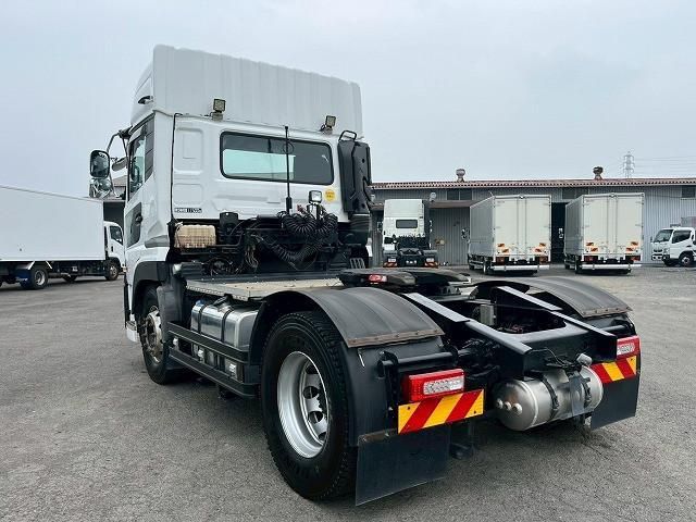 NISSAN DIESEL Quon 2022