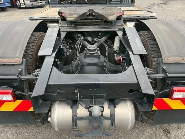 NISSAN DIESEL Quon 2022