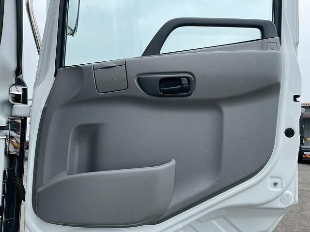 NISSAN DIESEL Quon 2022