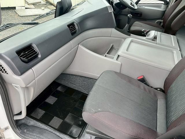 NISSAN DIESEL Quon 2022