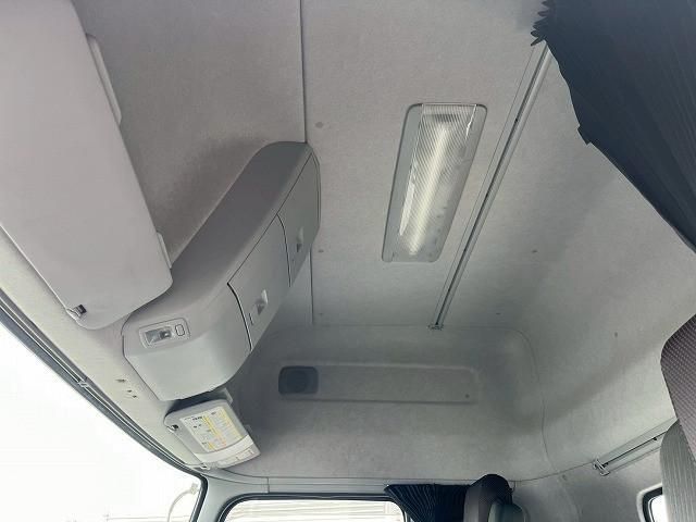 NISSAN DIESEL Quon 2022