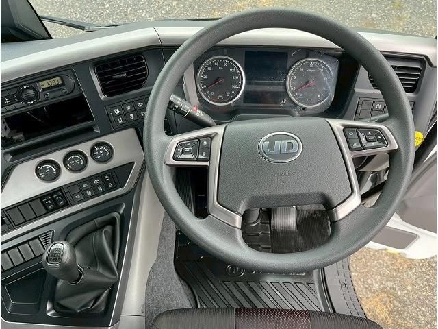 NISSAN DIESEL Quon 2022