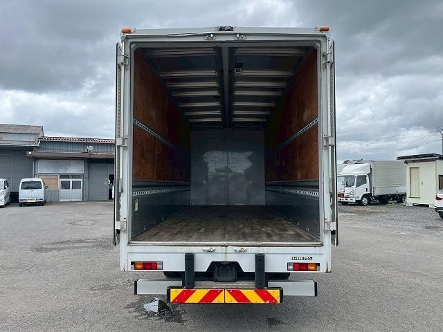 MITSUBISHI CANTER 2015