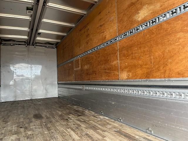 MITSUBISHI CANTER 2015