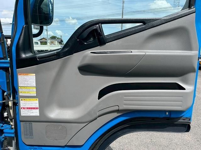 MITSUBISHI CANTER 2017