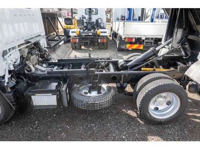 MITSUBISHI CANTER 2019