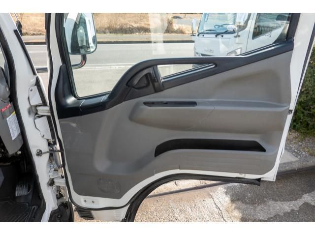 MITSUBISHI CANTER 2019