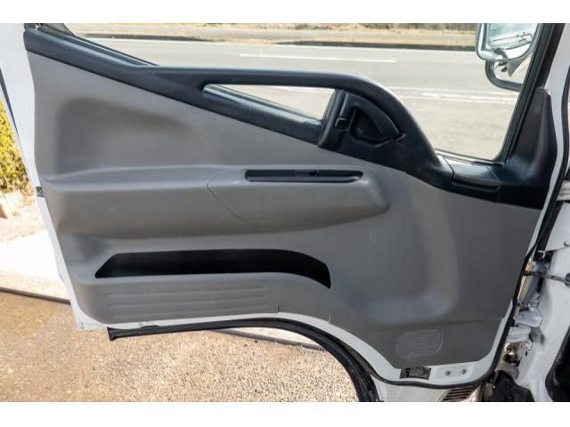 MITSUBISHI CANTER 2019