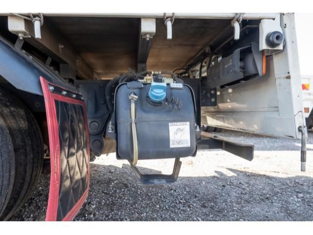 MITSUBISHI CANTER 2016