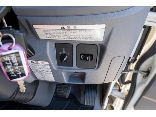 MITSUBISHI CANTER 2016