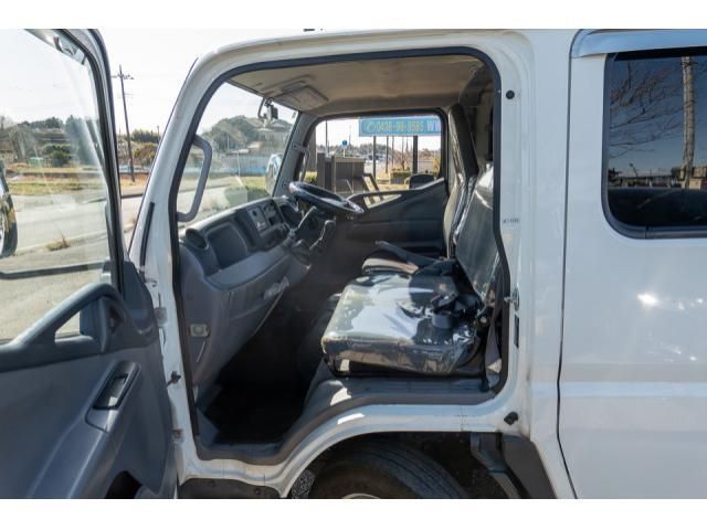 MITSUBISHI CANTER 2016