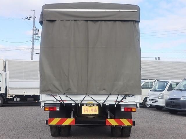 MITSUBISHI CANTER 2021