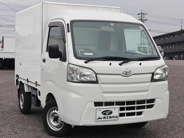 DAIHATSU HIJET truck 2015