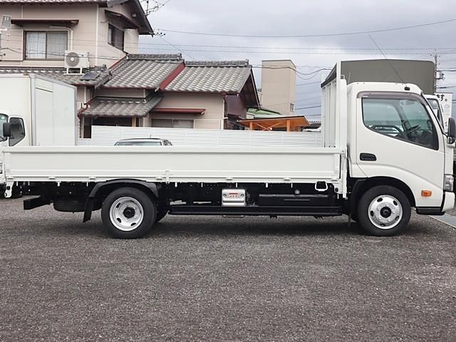 TOYOTA DYNA 2022