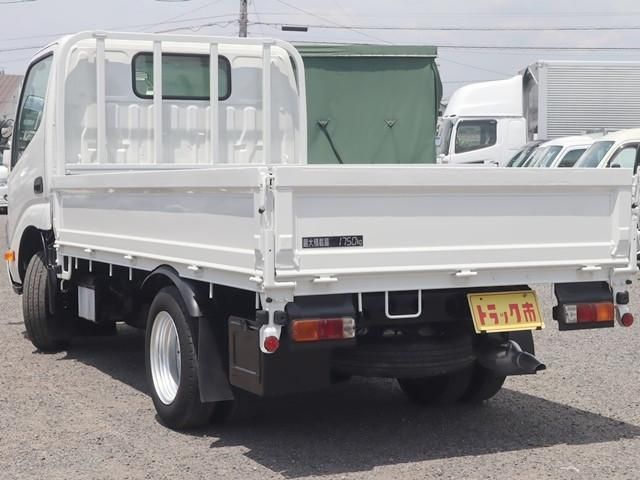 TOYOTA DYNA 2023