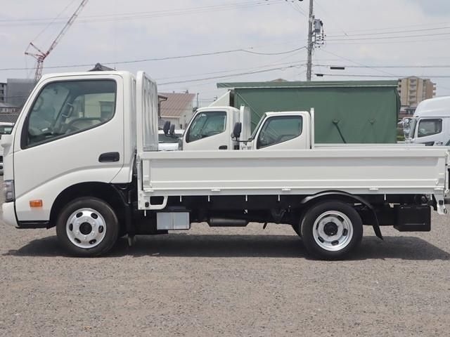 TOYOTA DYNA 2023