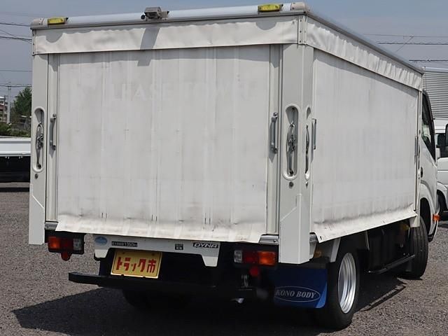TOYOTA DYNA 2019