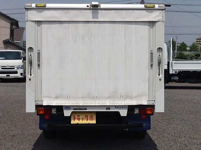TOYOTA DYNA 2019