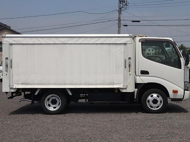 TOYOTA DYNA 2019
