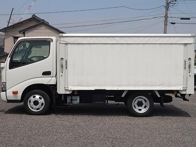 TOYOTA DYNA 2019