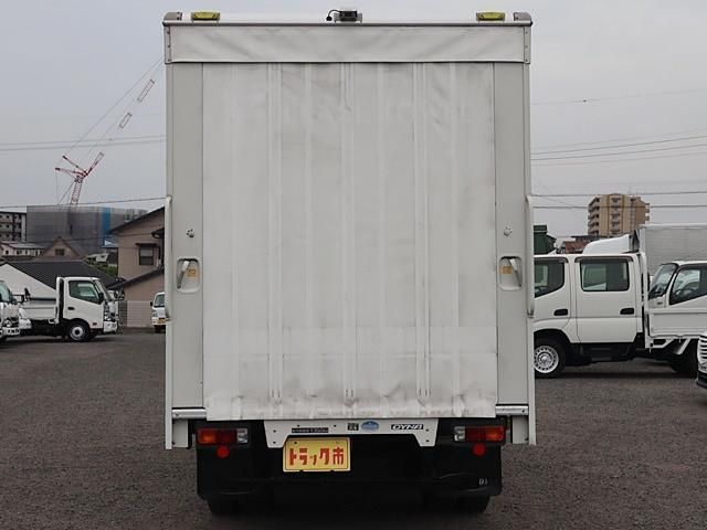TOYOTA DYNA 2019