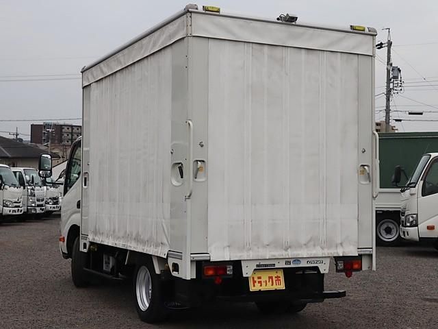 TOYOTA DYNA 2019