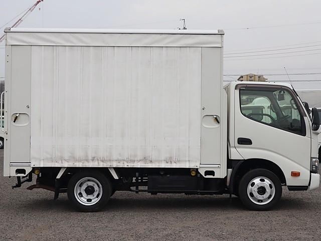 TOYOTA DYNA 2019