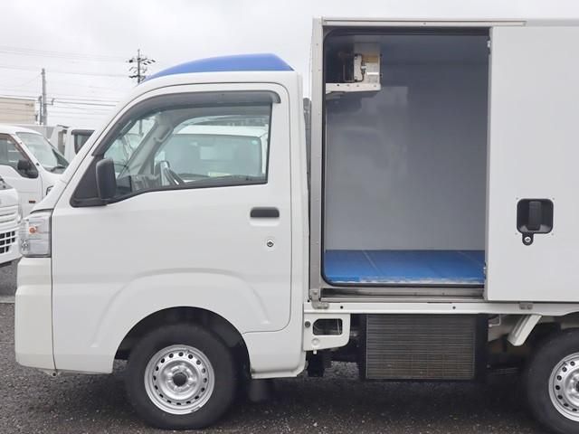 DAIHATSU HIJET truck 4WD 2021