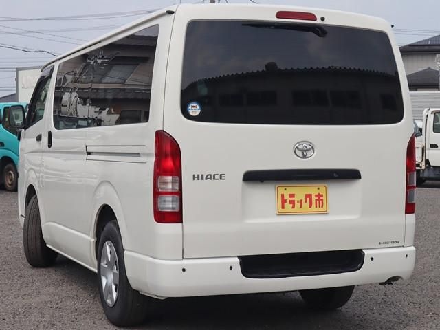 TOYOTA HIACE van 2WD 2022