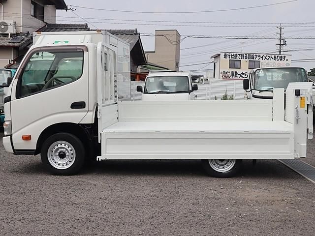 TOYOTA DYNA 2012
