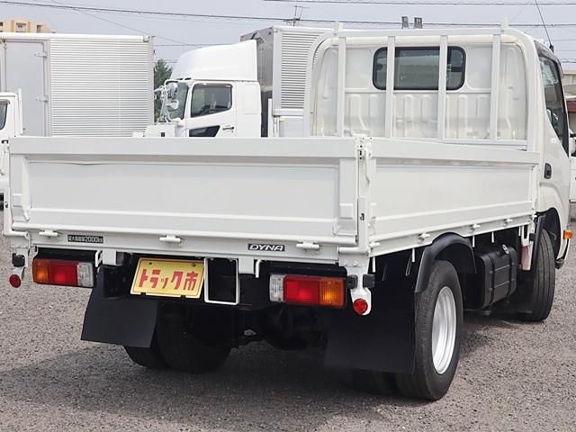TOYOTA DYNA 2017